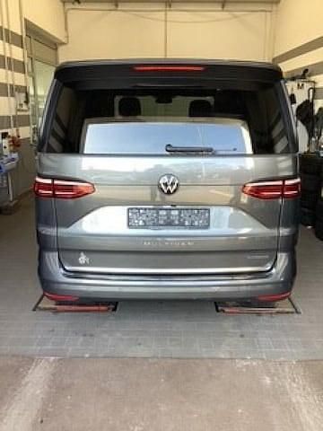 Gebraucht VW Multivan Style 150 PS (110 kW) 2023 Van
