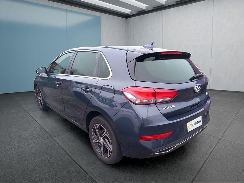 Gebraucht Hyundai i30 160 PS (117 kW) 2022 Blau Kleinwagen