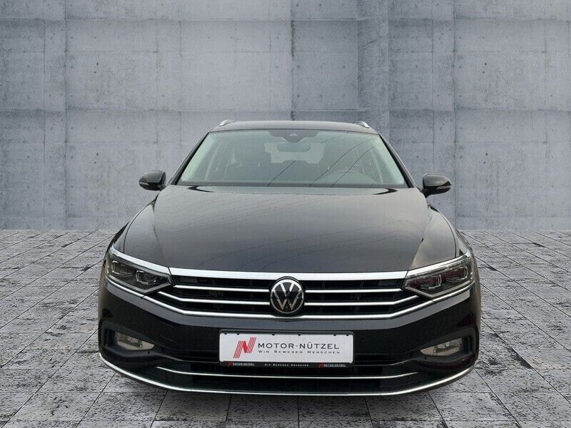 Gebraucht VW Passat Elegance 150 PS (110 kW) 2022 Schwarz Kombi