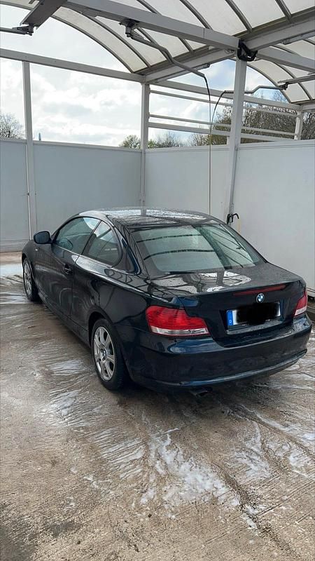Gebraucht BMW 118 Coupé 143 PS (105 kW) 2010 Schwarz Coupé