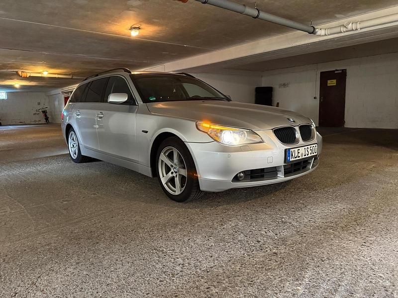 Grau Gebraucht 2007 BMW 520 Kombi | 2.400 € (Guter Preis) - Bild 1/4