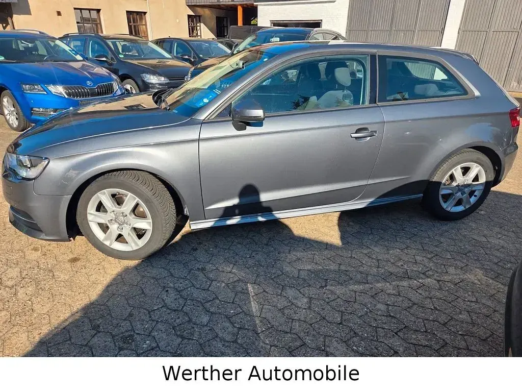 Gebraucht Audi A3 Attraction 110 PS (80 kW) 2014 Grau Coupé