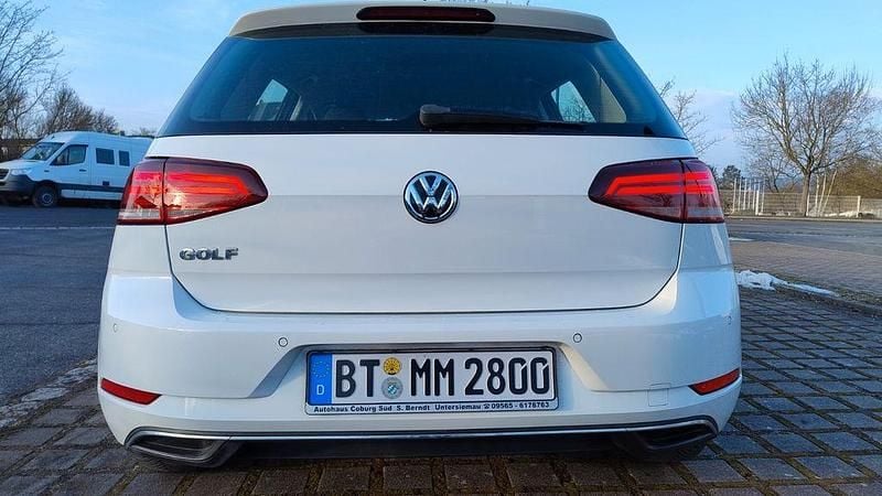 Gebraucht VW Golf VIII 90 PS (66 kW) 2020 Weiß Limousine