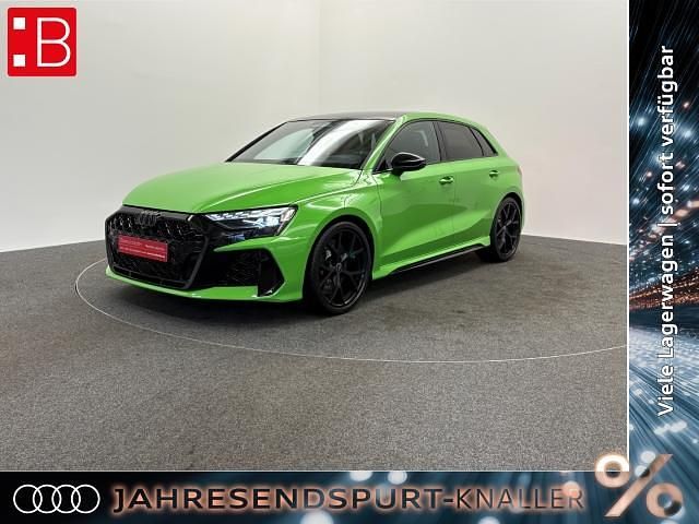 Grün Neu 2025 Audi RS3 Sport Limousine | 64.850 € - Bild 1/4
