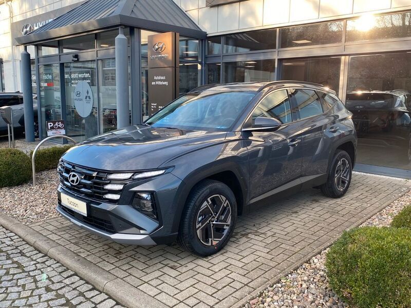 Grau Neu 2025 Hyundai Tucson Select SUV | 31.880 € (Superpreis) - Bild 1/4