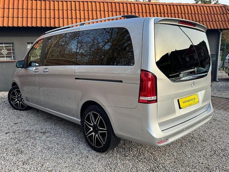 Gebraucht Mercedes V300 AMG 237 PS (174 kW) 2021 Silber Van / Kleinbus