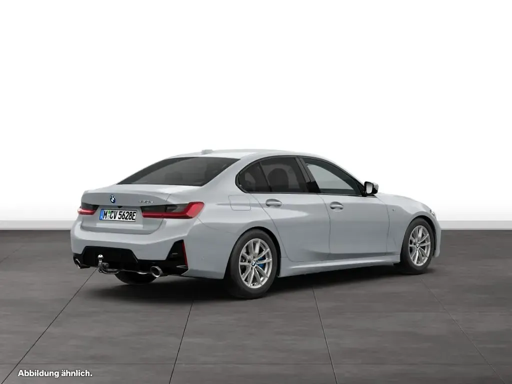 Gebraucht BMW 330e 292 PS (214 kW) 2025 Grau Limousine