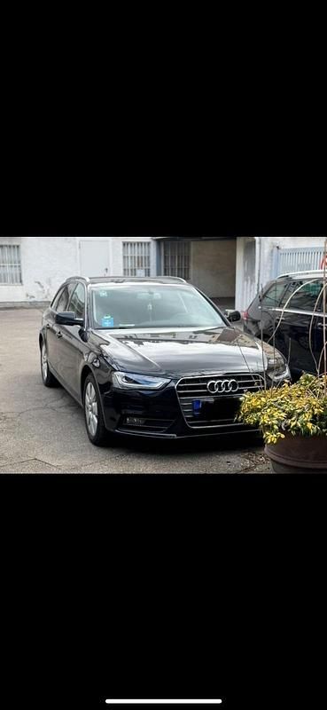 Gebraucht Audi A4 150 PS (110 kW) 2013 Schwarz Limousine