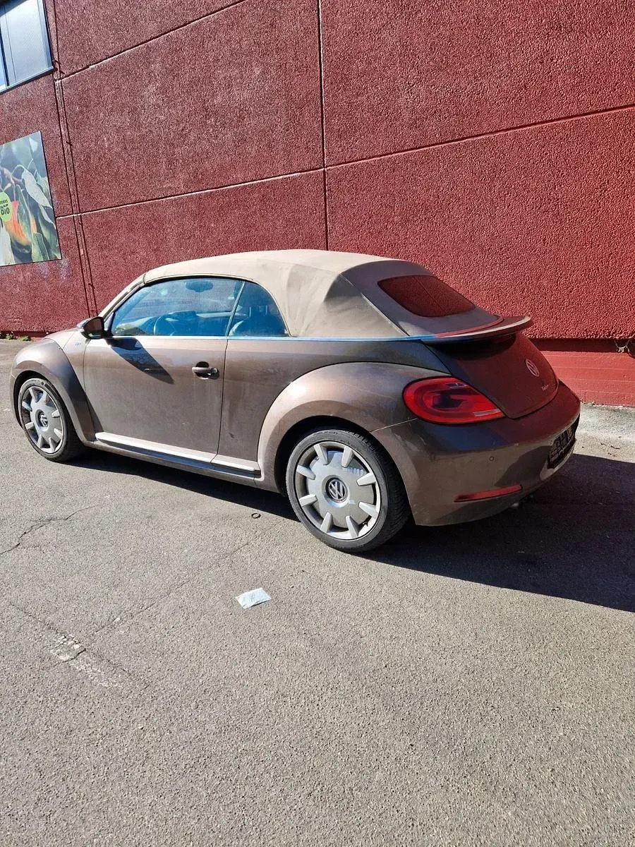 Gebraucht VW Beetle S 140 PS (102 kW) 2013 Beige Kleinwagen
