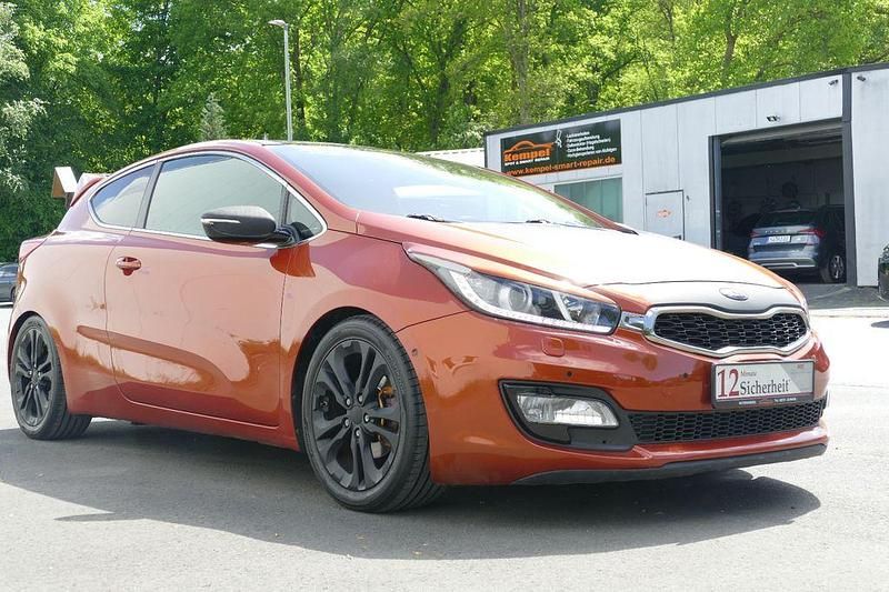 Orange Gebraucht 2013 Kia ProCeed Spirit Kleinwagen | 5.900 € (Fairer Preis) - Bild 1/4