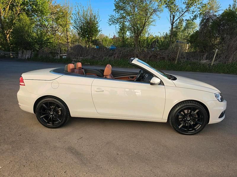 Second-hand VW Eos 150 CP (110 kW) 2013 Alb Cabrio