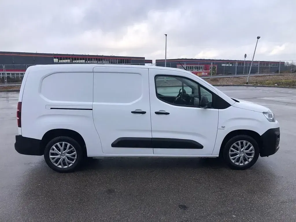 Gebraucht Citroën Berlingo 131 PS (96 kW) 2019 Weiß Van / Kleinbus