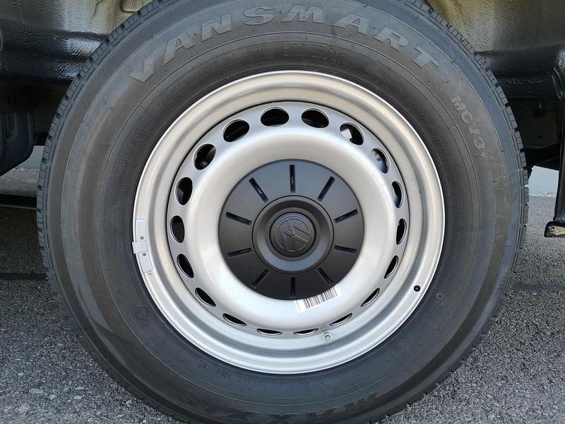 Neu VW Crafter 140 PS (102 kW) 2025 Indiumgrau metallic Van