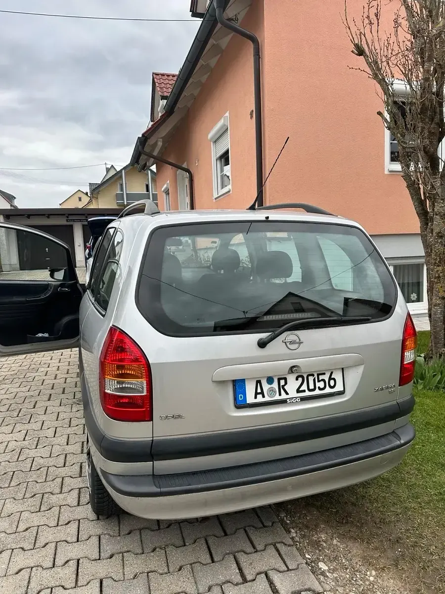 Gebraucht Opel Zafira 125 PS (91 kW) 2002 Van / Kleinbus