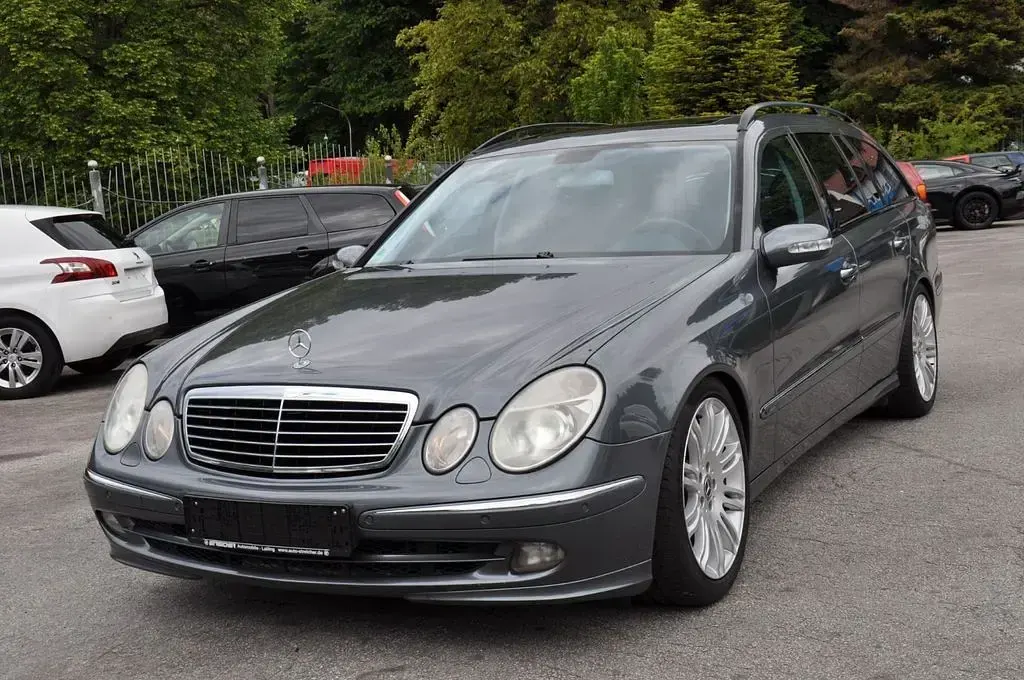 Gebraucht Mercedes E500 AMG 306 PS (225 kW) 2005 Grau Limousine