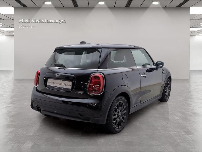 Gebraucht Mini Cooper 136 PS (100 kW) 2022 Schwarz Kleinwagen