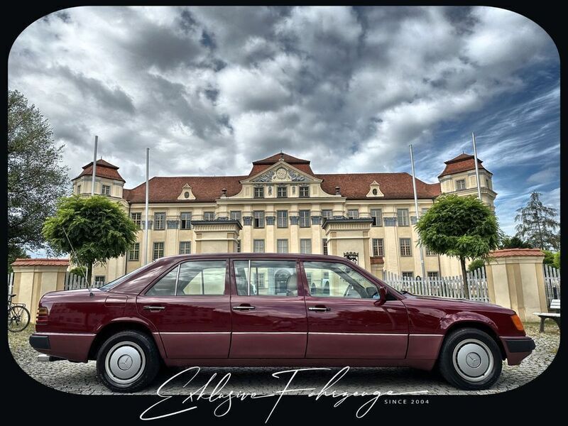 Second-hand Mercedes E250 94 CP (69 kW) 1990 Roșu Berlinǎ