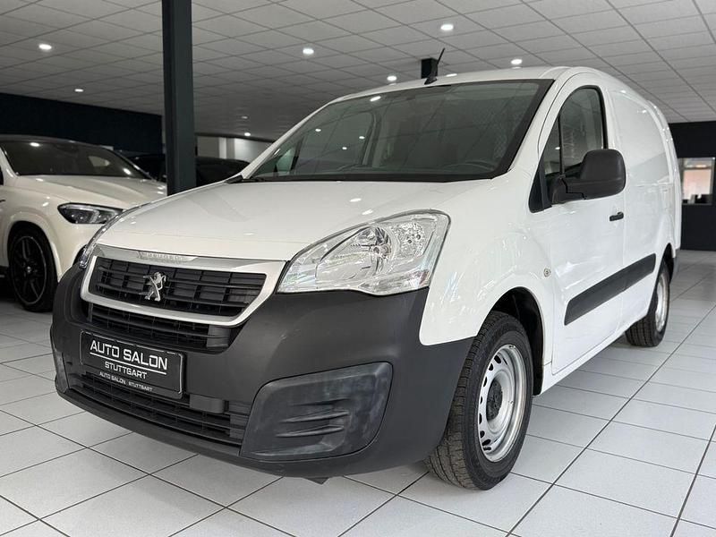 Weiß Gebraucht 2016 Peugeot Partner Comfort Van / Kleinbus | 6.490 € (Fairer Preis) - Bild 1/4