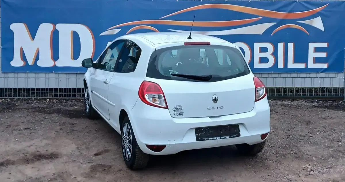 Gebraucht Renault Clio Dynamique 75 PS (55 kW) 2011 Weiß Kleinwagen
