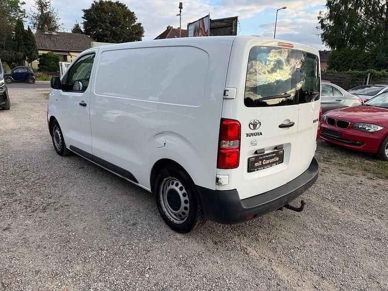 Gebraucht Toyota Proace Comfort 116 PS (85 kW) 2016 Weiß Van / Kleinbus