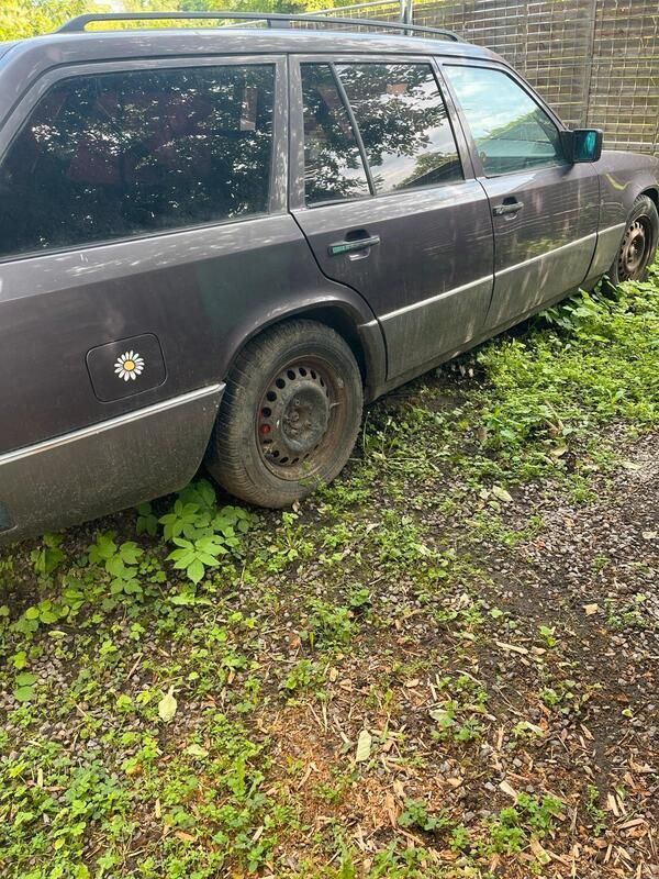 Gebraucht 1992 Mercedes 250 Kombi | 1.400 € - Bild 1/3