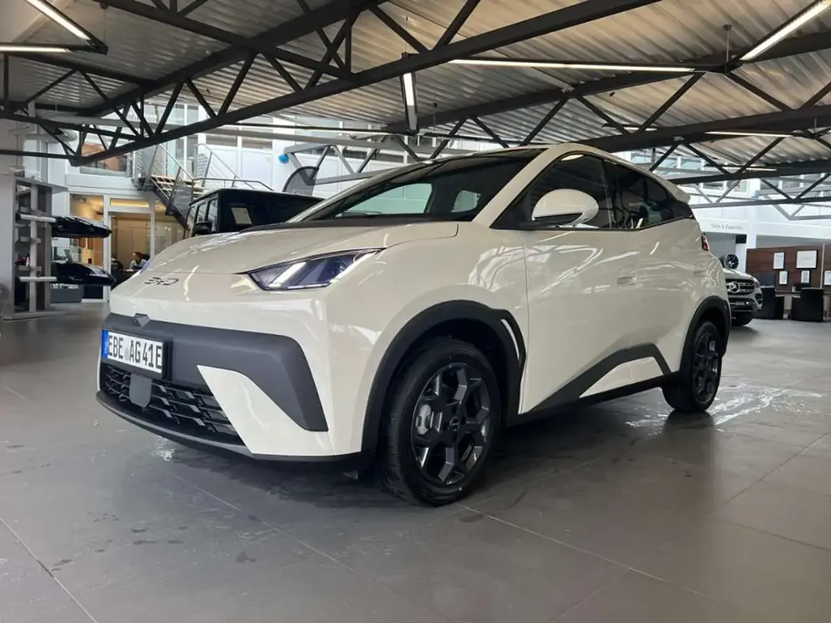 Gebraucht BYD Dolphin Surf Comfort 2026 Weiß weiß Kleinwagen