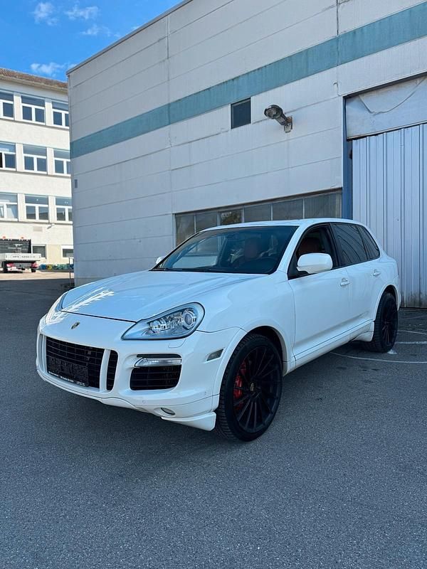 Weiß Gebraucht 2007 Porsche Cayenne Turbo SUV | 11.999 € - Bild 1/4