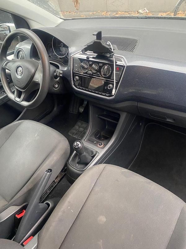 Gebraucht VW up! 60 PS (44 kW) 2018 Weiß Kleinwagen