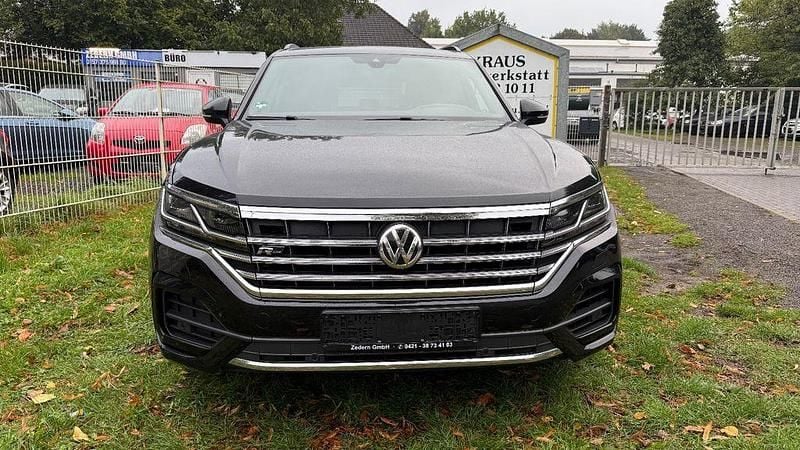 Schwarz Gebraucht 2019 VW Touareg R-line SUV | 29.699 € (Guter Preis) - Bild 1/4