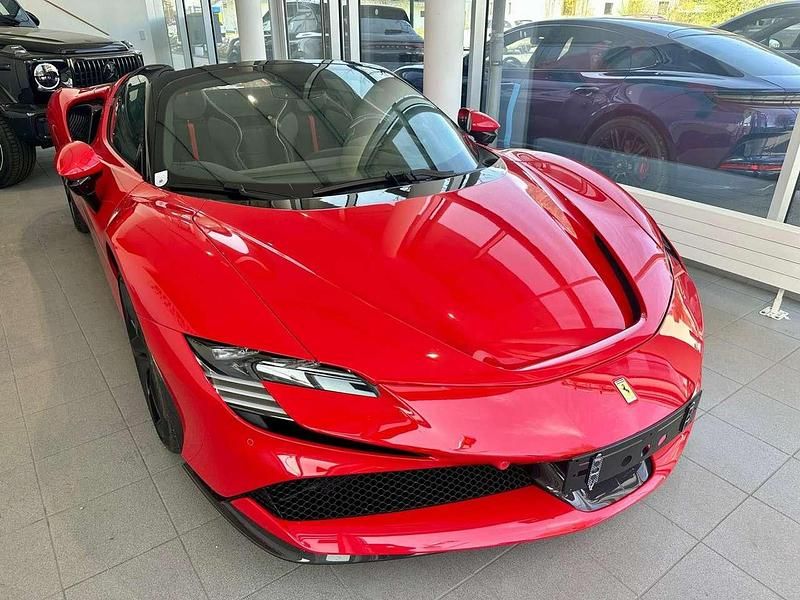 Gebraucht Ferrari SF90 999 PS (734 kW) 2024 Rosso corsa ds Cabrio