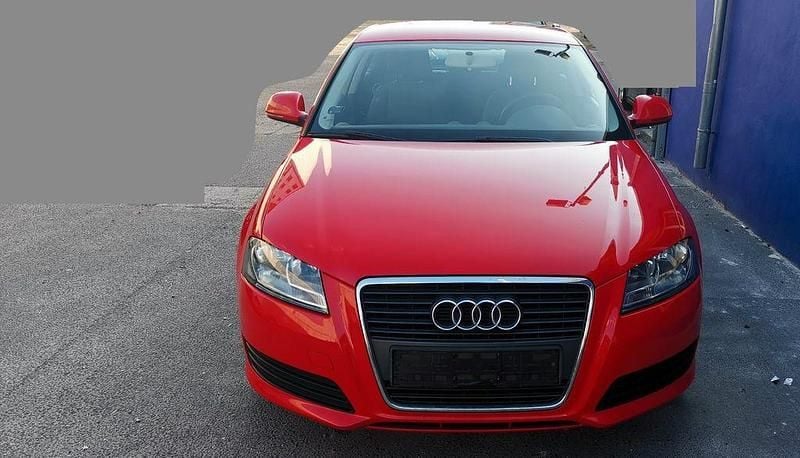 Gebraucht Audi A3 Attraction 102 PS (75 kW) 2010 Rot Kleinwagen