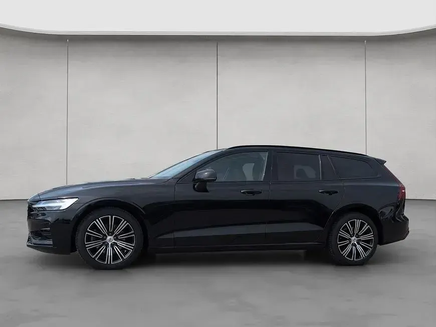 Usata Volvo V60 Plus 197 CV (144 kW) 2025 Nero Station wagon