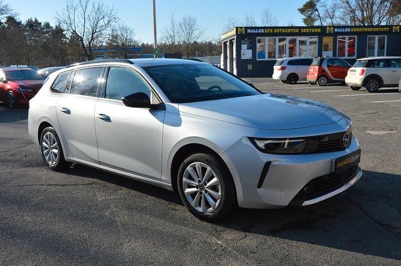 Gebraucht Opel Astra 110 PS (80 kW) 2024 Grau Limousine