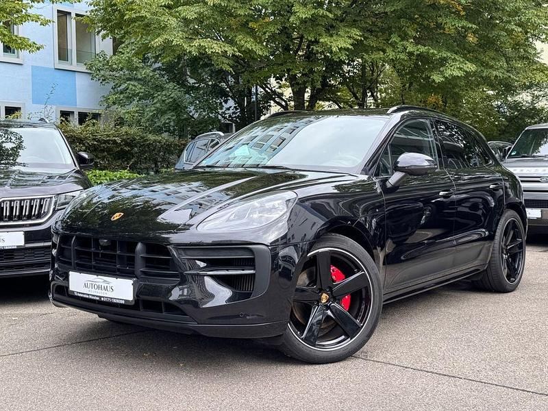 Schwarz Gebraucht 2020 Porsche Macan GTS SUV | 48.999 € (Fairer Preis) - Bild 1/4