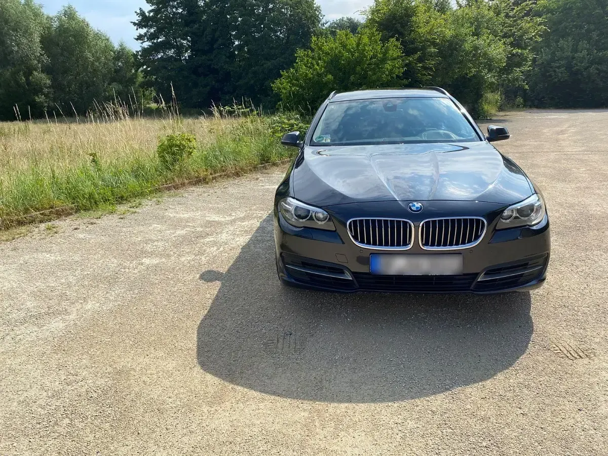 Gebraucht BMW 520 184 PS (135 kW) 2014 Grau Kombi