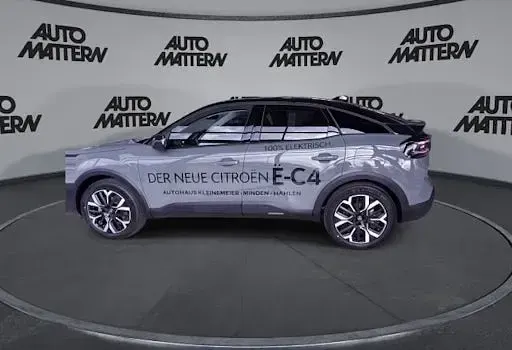 Ny Citroën e-C4 114 kW (156 HK) 2025 Grøn Sedan