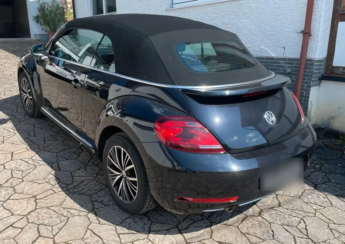 Gebraucht VW Beetle 105 PS (77 kW) 2017 Schwarz Kleinwagen