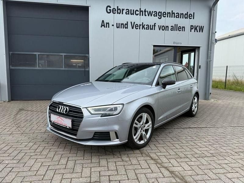 Florettsilber Gebraucht 2017 Audi A3 Sportback Sport Limousine | 21.900 € (Teuer) - Bild 1/4