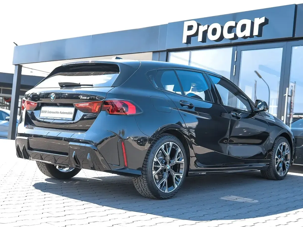 Gebraucht BMW 118 M Sport 150 PS (110 kW) 2025 Schwarz Kleinwagen