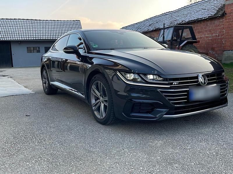Gebraucht VW Arteon 190 PS (139 kW) 2019 Grau Kleinwagen