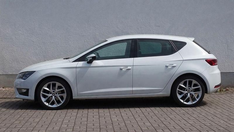 Gebraucht Seat Leon FR 122 PS (89 kW) 2013 Weiß Limousine