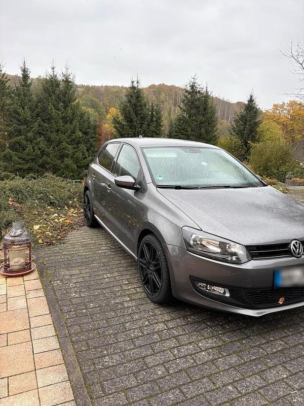 Gebraucht VW Polo 70 PS (51 kW) 2010 Grau Kleinwagen