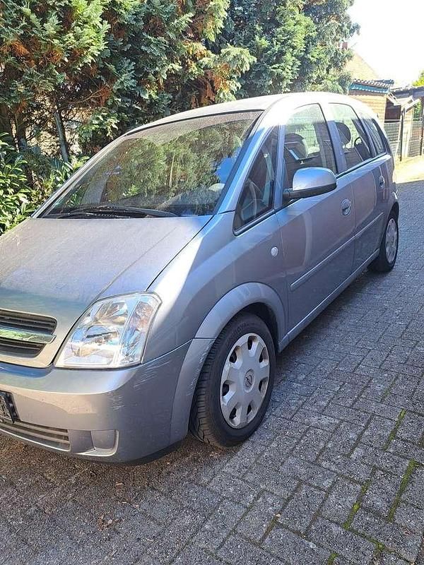 Grau Gebraucht 2005 Opel Meriva Edition Van / Kleinbus | 2.600 € (Fairer Preis) - Bild 1/4