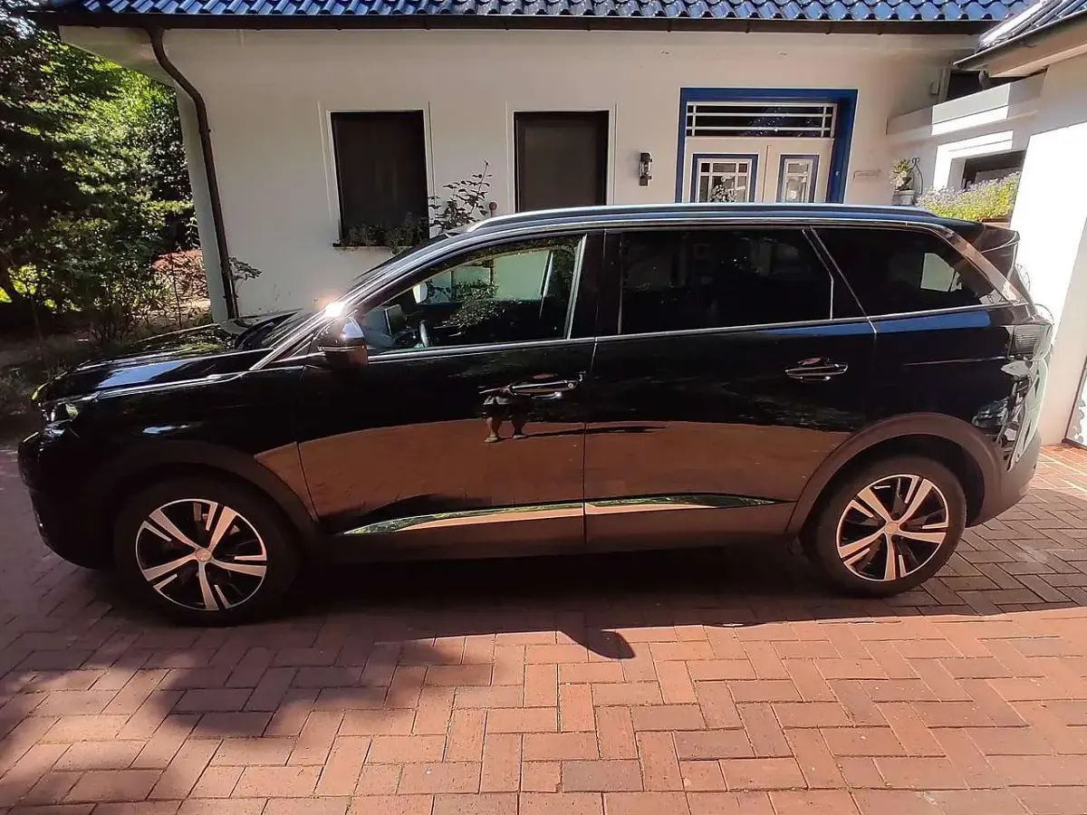 Gebraucht Peugeot 5008 Allure 131 PS (96 kW) 2019 Schwarz SUV