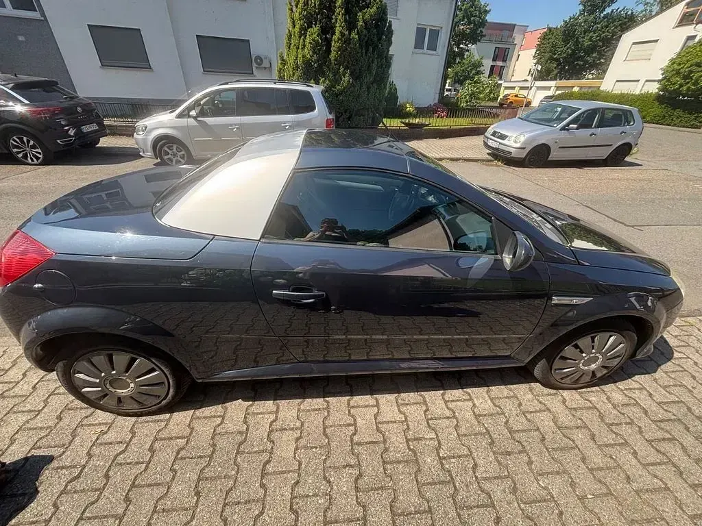 Gebraucht Opel Tigra 90 PS (66 kW) 2008 Blau Cabrio