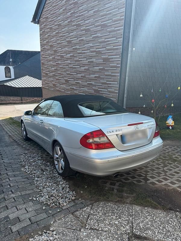 Gebraucht Mercedes CLK200 184 PS (135 kW) 2009 Silber Cabrio