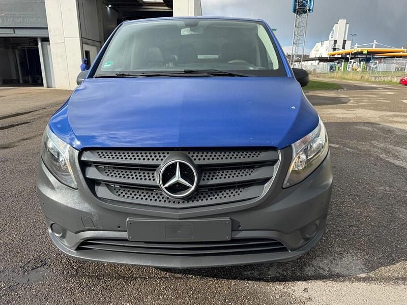 Gebraucht Mercedes Vito 163 PS (119 kW) 2017 Blau Van