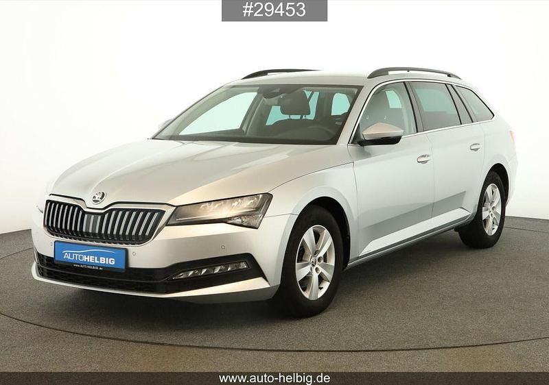 Brilliantsilber metallic Gebraucht 2022 Skoda Superb Ambition Kombi | 21.990 € (Guter Preis) - Bild 1/4