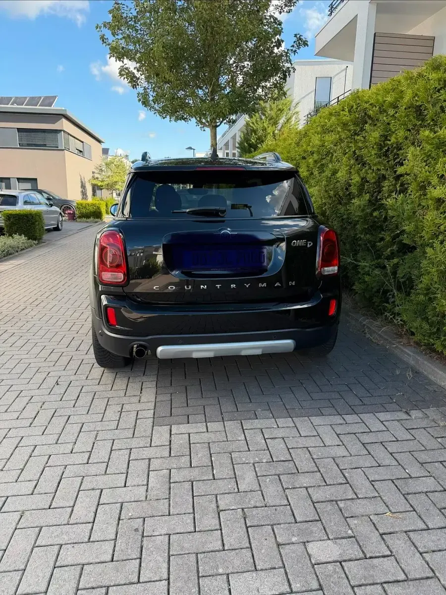 Gebraucht Mini One Countryman 116 PS (85 kW) 2019 Schwarz SUV