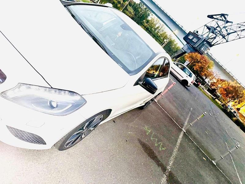 Gebraucht Mercedes A180 Progressive 136 PS (100 kW) 2012 Limousine